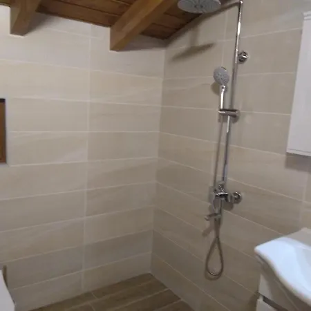 свети георги Vila *